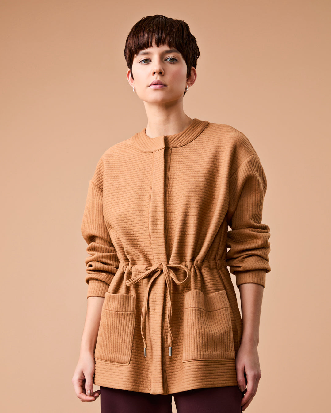 ジャケット・アウター LESS TAILOR LONG PARKA Dal Gold PARKA ISA CAMELO – Lila Deux | Moda Sofisticada e Atemporal